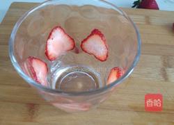 杯壁水果酸奶的做法图解2