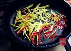嫩姜芽炒肉丝的做法图解6