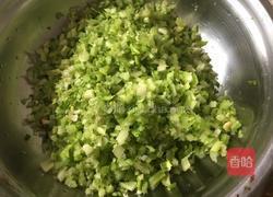 芹菜猪肉煎饺的做法图解3