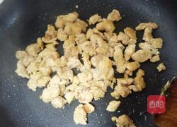蒜薹爆鸡丁的做法图解3