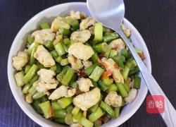 蒜薹爆鸡丁的做法图解8