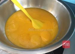 蓝莓戚风卷的做法图解3