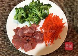 培根炒乌冬面的做法图解1