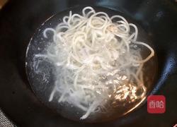 培根炒乌冬面的做法图解2