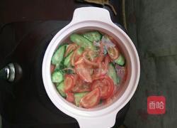 西红柿黄瓜蛋汤的做法图解4