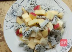 简易版水果沙拉的做法图解3
