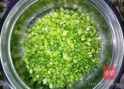 蒜苔鸡蛋饼的做法图解3