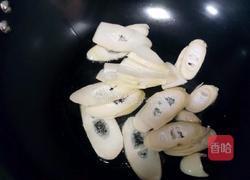 酸菜苦笋肉片汤的做法图解6