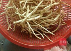 鱼腥草瘦肉鲫鱼汤的做法图解1