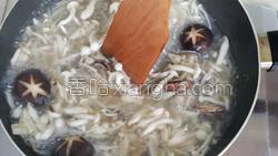 蛤蜊菌菇汤的做法图解18
