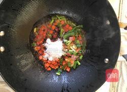 排骨卡肠焖米饭的做法图解4