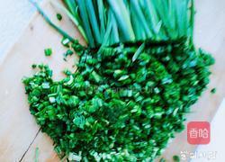 猪肉韭菜包子的做法图解2