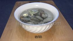 文蛤丝瓜的做法图解1