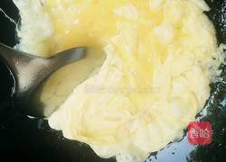 蚕豆米炒鸡蛋的做法图解4