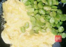 蚕豆米炒鸡蛋的做法图解5