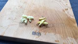 韭菜炒香干的做法图解1