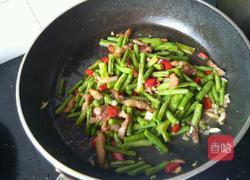 五花肉炒豆角的做法图解11