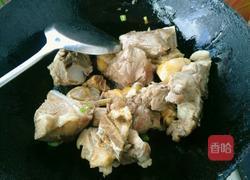 排骨炖鸡的做法图解8