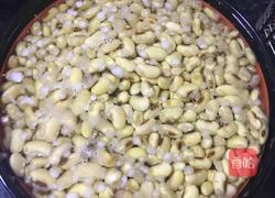 黄豆炖猪蹄的做法图解2