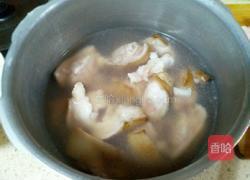 花生猪脚汤的做法图解2