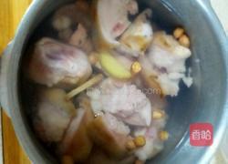 花生猪脚汤的做法图解4