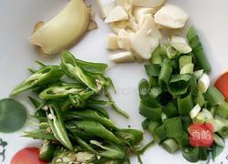 鲜辣土豆片的做法图解1