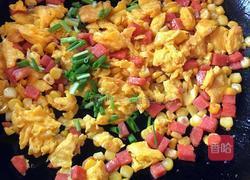 火腿玉米粒炒鸡蛋的做法图解10