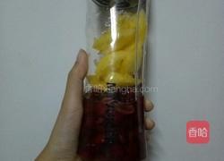 黄瓜樱桃汁的做法图解1