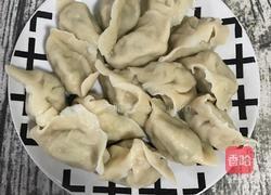 黄蘑芹菜猪肉饺子的做法图解16