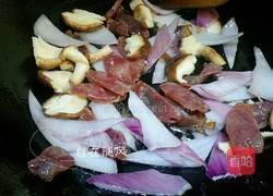 辣白菜炒年糕的做法图解2