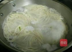 肉酱汤面的做法图解2