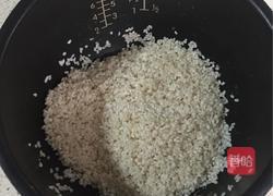 豌豆糯米饭的做法图解1