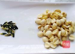 桃胶丑耳红枣羹的做法图解3