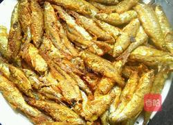 煎小岛鱼的做法图解4