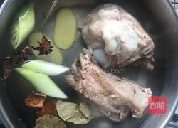 枸杞大棒棒骨汤的做法图解5