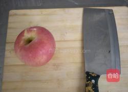 鸡蛋炖苹果的做法图解1