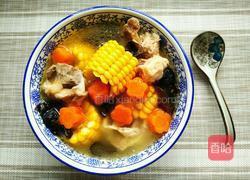 胡萝卜玉米大骨汤的做法图解6