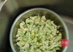 菜花炒鸡蛋的做法图解3