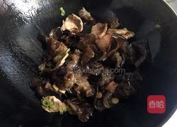 木耳炒肉的做法图解4