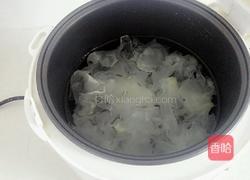 酸奶银耳羹的做法图解4