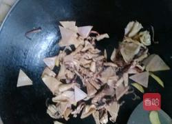 爆炒干鱿鱼的做法图解3