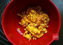 蚕豆瓣炒鸡蛋的做法图解4