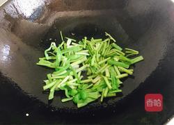 芹菜炒豆干的做法图解5