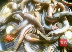 干煸泥鳅的做法图解2