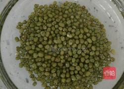 饮料瓶生绿豆芽的做法图解3