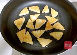 外酥里嫩的煎豆腐的做法图解6
