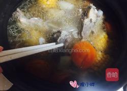 胡萝卜玉米骨头汤的做法图解10