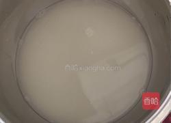 猪肉大葱包子的做法图解1