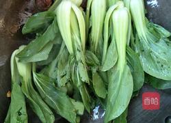 香肠炒上海青的做法图解4