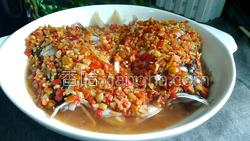 剁椒鱼头的做法图解17